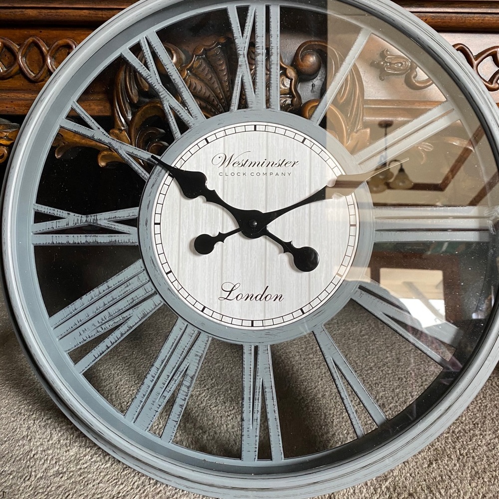 Wall clock